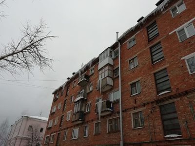 нах. 2 белый балкон.jpg