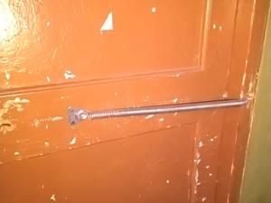 3 подъезд притвор тамбурной двери 15.01.21.jpg